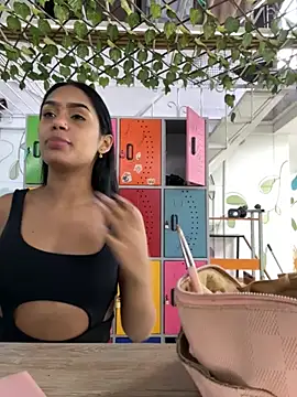 Snapshot of ChloeMoon9 chatting on 11-18-25, 11:14 ChloeMoon9 online show from 11-18-25, 11:14