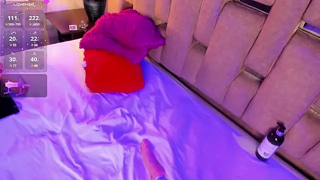 ValentinoMoreti online show from 03-15-25, 08:04