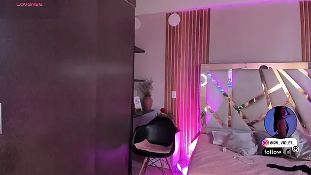 sweetviolet   online show from 04-18-26, 12:31