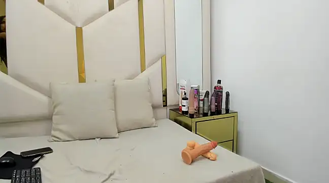 Kendall 6669 online show from 02-28-25, 06:41