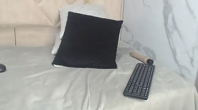 Kendall 6669 online show from 03-12-25, 04:02