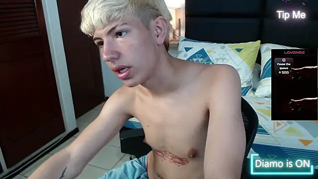 Snapshot of matteo_foxx chatting on 03-04-25, 07:01 matteo foxx online show from 03-04-25, 07:01