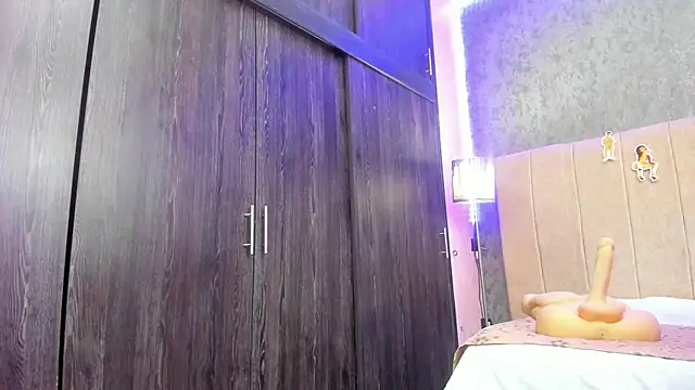 Snapshot of ava-am chatting on 11-13-25, 03:16 ava-am online show from 11-13-25, 03:16