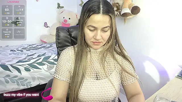 Snapshot of chanell__toledo chatting on 02-28-26, 12:44 chanell toledo online show from 02-28-26, 12:44