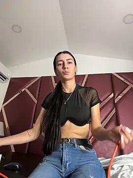 DanielaMedinaa online show from 10-18-25, 07:58
