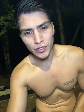 Snapshot of MaxxxSteil chatting on 05-07-26, 11:43 MaxxxSteil online show from 05-07-26, 11:43