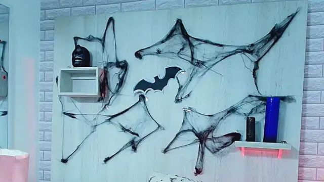 ZaraRousse online show from 10-27-25, 01:42