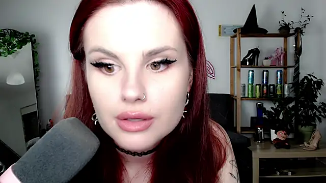 Della Ideal online show from 09-28-25, 06:13