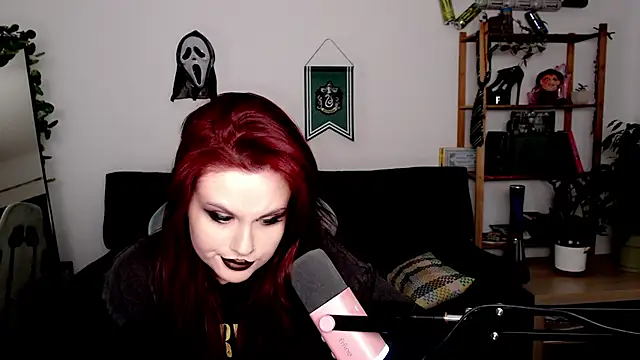 Della Ideal online show from 11-10-25, 06:29