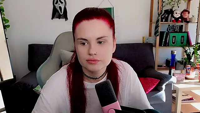 Della Ideal online show from 11-18-25, 10:52