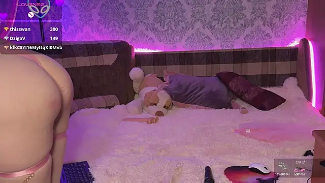 Velvettouch  online show from 03-04-25, 09:22