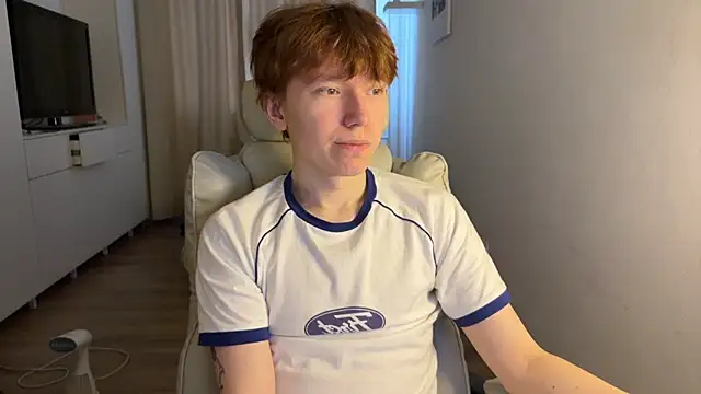 Snapshot of tommy_colson chatting on 11-18-25, 10:41 tommy colson online show from 11-18-25, 10:41