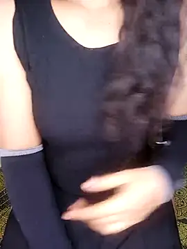 Snapshot of geetha_telugu_kan277 chatting on 03-05-25, 05:29 geetha telugu kan277 online show from 03-05-25, 05:29