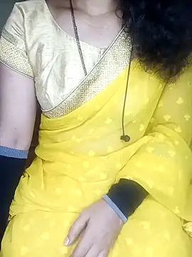 Snapshot of geetha_telugu_kan277 chatting on 03-19-25, 04:14 geetha telugu kan277 online show from 03-19-25, 04:14