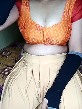 Snapshot of geetha_telugu_kan277 chatting on 09-11-25, 05:02 geetha telugu kan277 online show from 09-11-25, 05:02