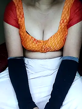 Snapshot of geetha_telugu_kan277 chatting on 09-18-25, 07:21 geetha telugu kan277 online show from 09-18-25, 07:21