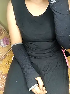 Snapshot of geetha_telugu_kan277 chatting on 10-09-25, 01:42 geetha telugu kan277 online show from 10-09-25, 01:42