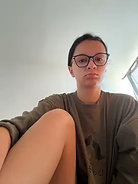 Snapshot of Soy_Sara7 chatting on 11-22-25, 01:21 Soy Sara7 online show from 11-22-25, 01:21