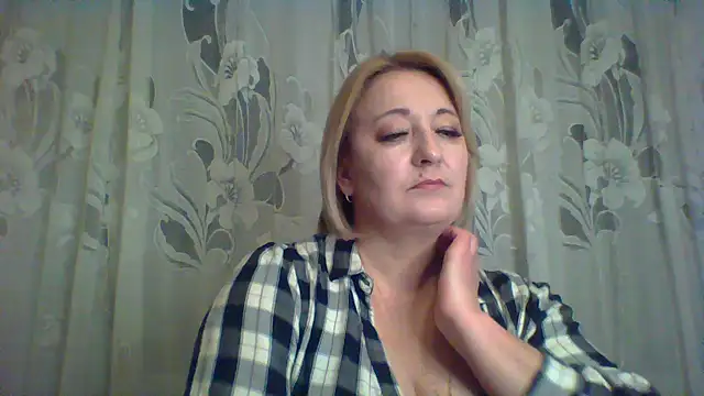 Snapshot of ArielXLoveresss chatting on 02-23-25, 04:24 ArielXLoveresss online show from 02-23-25, 04:24