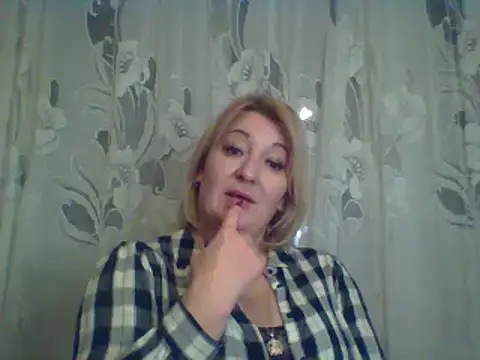 Snapshot of ArielXLoveresss chatting on 02-27-25, 07:15 ArielXLoveresss online show from 02-27-25, 07:15