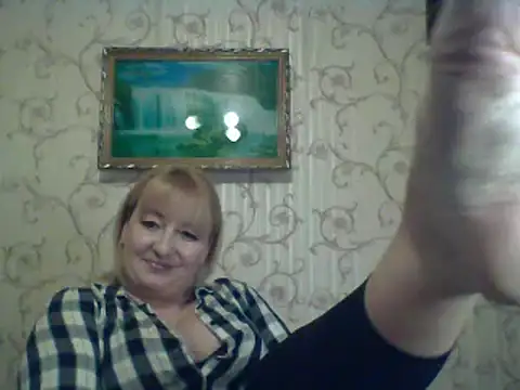 Snapshot of ArielXLoveresss chatting on 03-22-25, 06:03 ArielXLoveresss online show from 03-22-25, 06:03