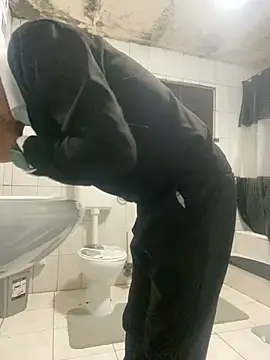 Snapshot of rogerdik76 chatting on 02-19-26, 12:06 rogerdik76 online show from 02-19-26, 12:06