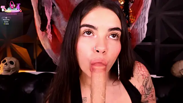 DaphneGlas online show from 10-16-25, 01:01