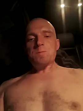 Snapshot of great_feeling chatting on 03-18-25, 08:26 great feeling online show from 03-18-25, 08:26