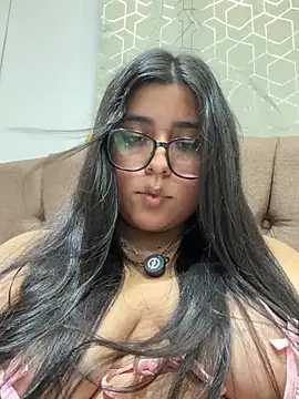 virginbrunette99 online show from 07-12-26, 06:37