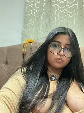 virginbrunette99 online show from 07-19-26, 06:17