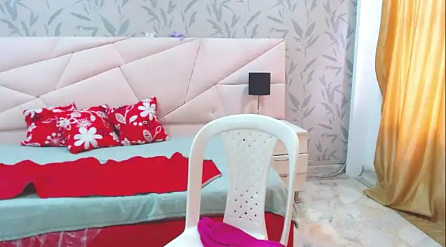 Snapshot of SexyPamela69 chatting on 03-17-25, 04:11 SexyPamela69 online show from 03-17-25, 04:11