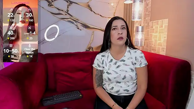 Bella williamss  online show from 10-20-25, 07:36