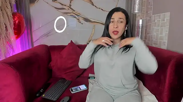 Bella williamss  online show from 11-27-25, 08:33