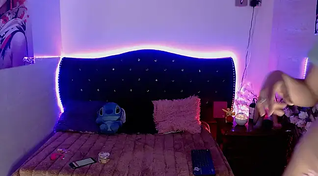 Snapshot of Minami_Nakamura chatting on 03-23-25, 05:10 Minami Nakamura online show from 03-23-25, 05:10