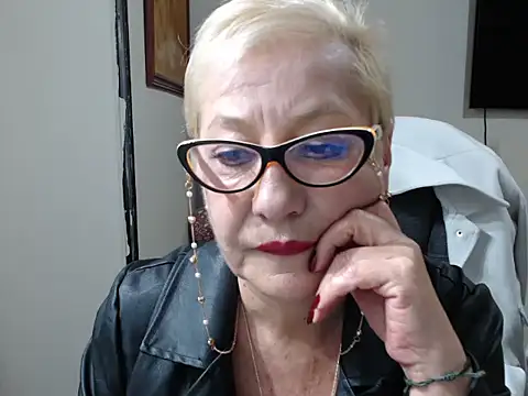 MisteriosaX online show from 10-21-25, 09:26