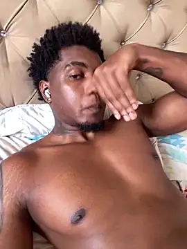 Snapshot of LOGAN_DRAKE chatting on 03-03-25, 07:17 LOGAN DRAKE online show from 03-03-25, 07:17