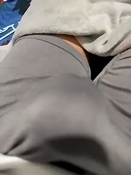 Snapshot of maynor1233 chatting on 10-22-25, 10:09 maynor1233 online show from 10-22-25, 10:09