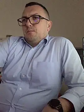 Snapshot of Mike8523 chatting on 02-12-26, 03:51 Mike8523 online show from 02-12-26, 03:51