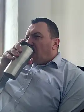 Snapshot of Mike8523 chatting on 02-28-26, 06:47 Mike8523 online show from 02-28-26, 06:47