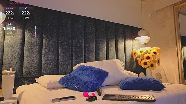 Ariannaa Suarez1 online show from 04-26-26, 11:52