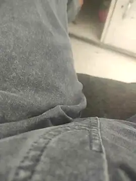 Snapshot of bbclip chatting on 03-21-25, 08:17 bbclip online show from 03-21-25, 08:17