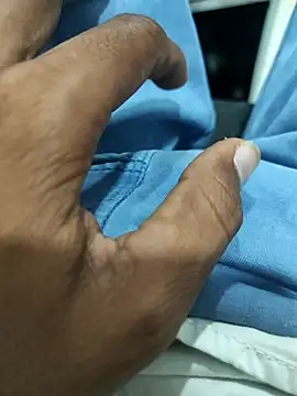 Snapshot of bbclip chatting on 09-30-25, 09:47 bbclip online show from 09-30-25, 09:47