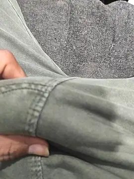 Snapshot of bbclip chatting on 10-15-25, 08:36 bbclip online show from 10-15-25, 08:36