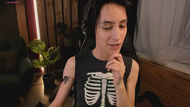 Snapshot of lisbatsyy chatting on 03-04-25, 05:03 lisbatsyy online show from 03-04-25, 05:03