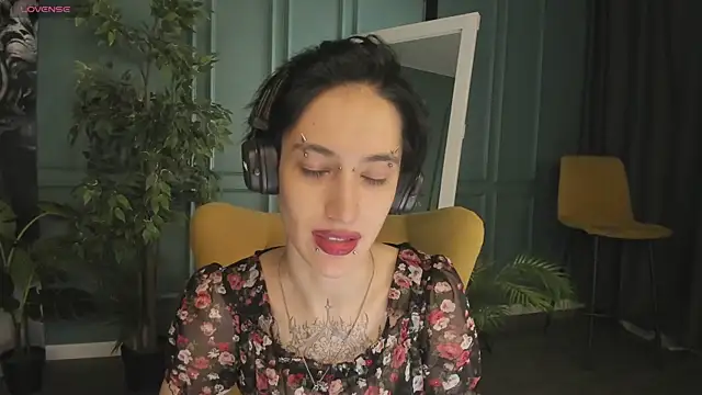 Snapshot of lisbatsyy chatting on 03-08-25, 05:54 lisbatsyy online show from 03-08-25, 05:54