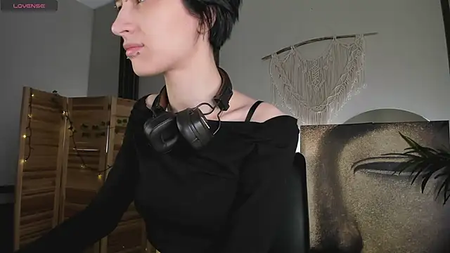 Snapshot of lisbatsyy chatting on 03-12-25, 01:40 lisbatsyy online show from 03-12-25, 01:40