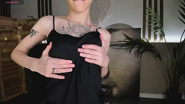 Snapshot of lisbatsyy chatting on 03-12-25, 07:49 lisbatsyy online show from 03-12-25, 07:49