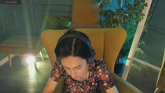 Snapshot of lisbatsyy chatting on 03-16-25, 01:07 lisbatsyy online show from 03-16-25, 01:07