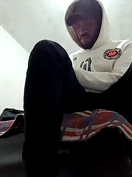 Snapshot of aventuraparatiM_o_r_e chatting on 02-26-25, 04:25 aventuraparatiM o r e online show from 02-26-25, 04:25