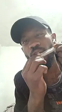 Snapshot of aventuraparatiM_o_r_e chatting on 03-05-25, 09:48 aventuraparatiM o r e online show from 03-05-25, 09:48